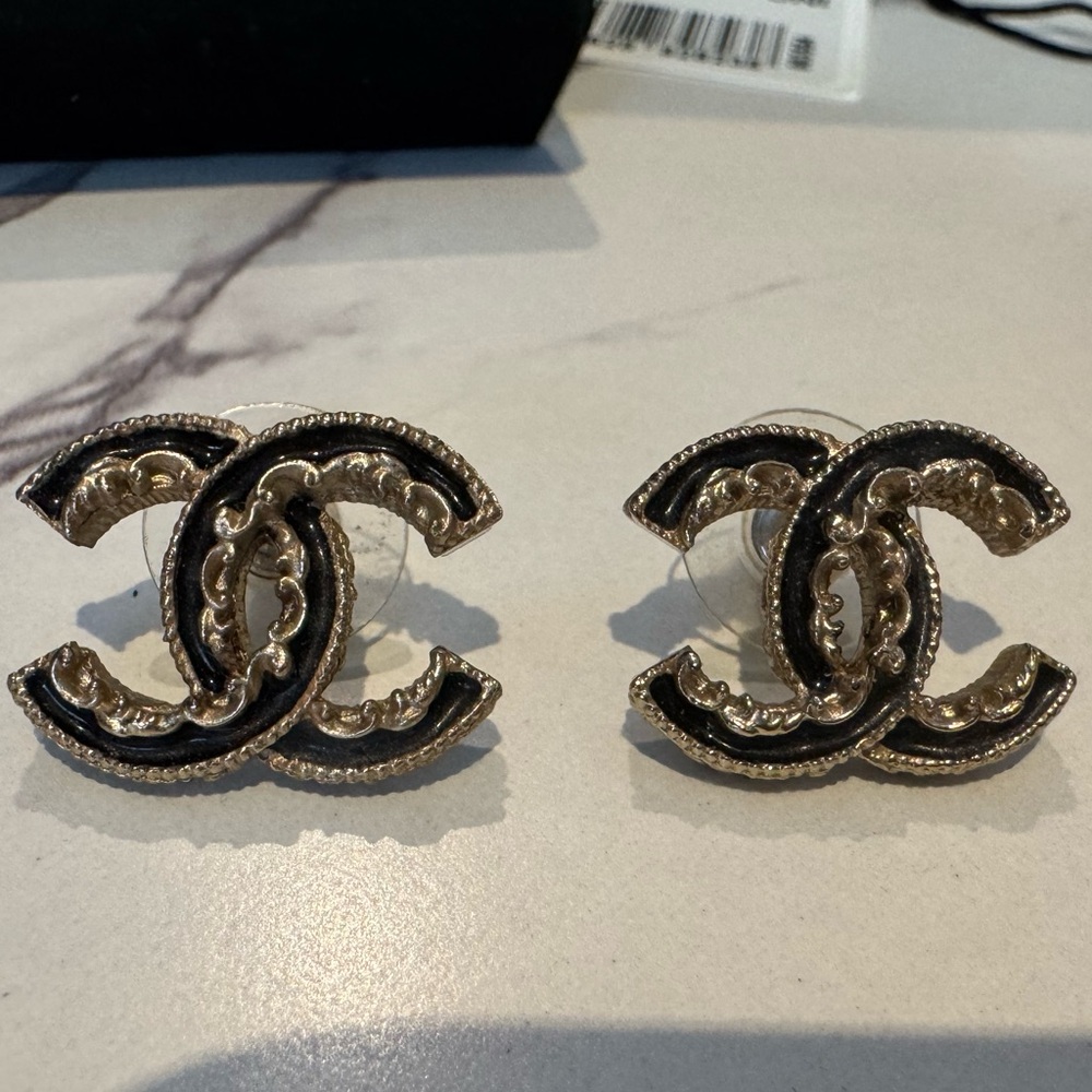 Chanel Earrings - Picture 5 of 12